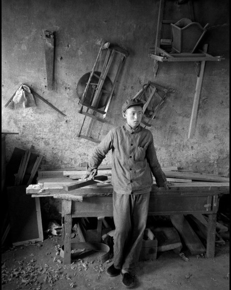 Workshop, May 7th Cadre School, Nanniwan, China, 1978, © Inge Morath Foundation/Magnum Photos.