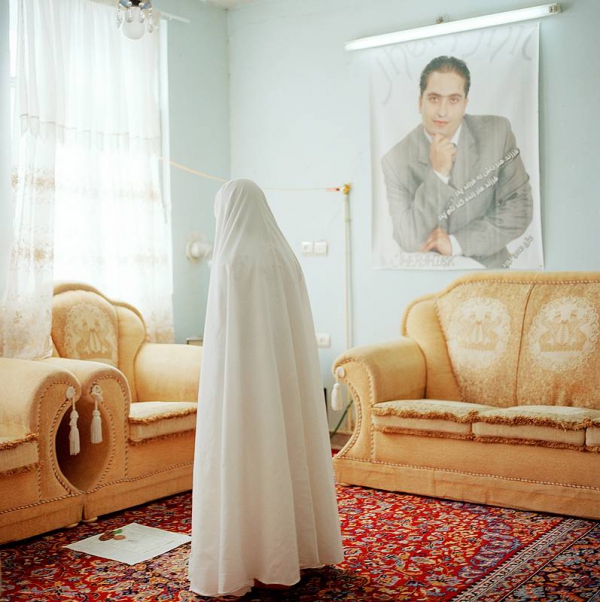 Olivia Arthur Midday Prayers, Teheran. Out of the series „The Middle Distance“, 2007